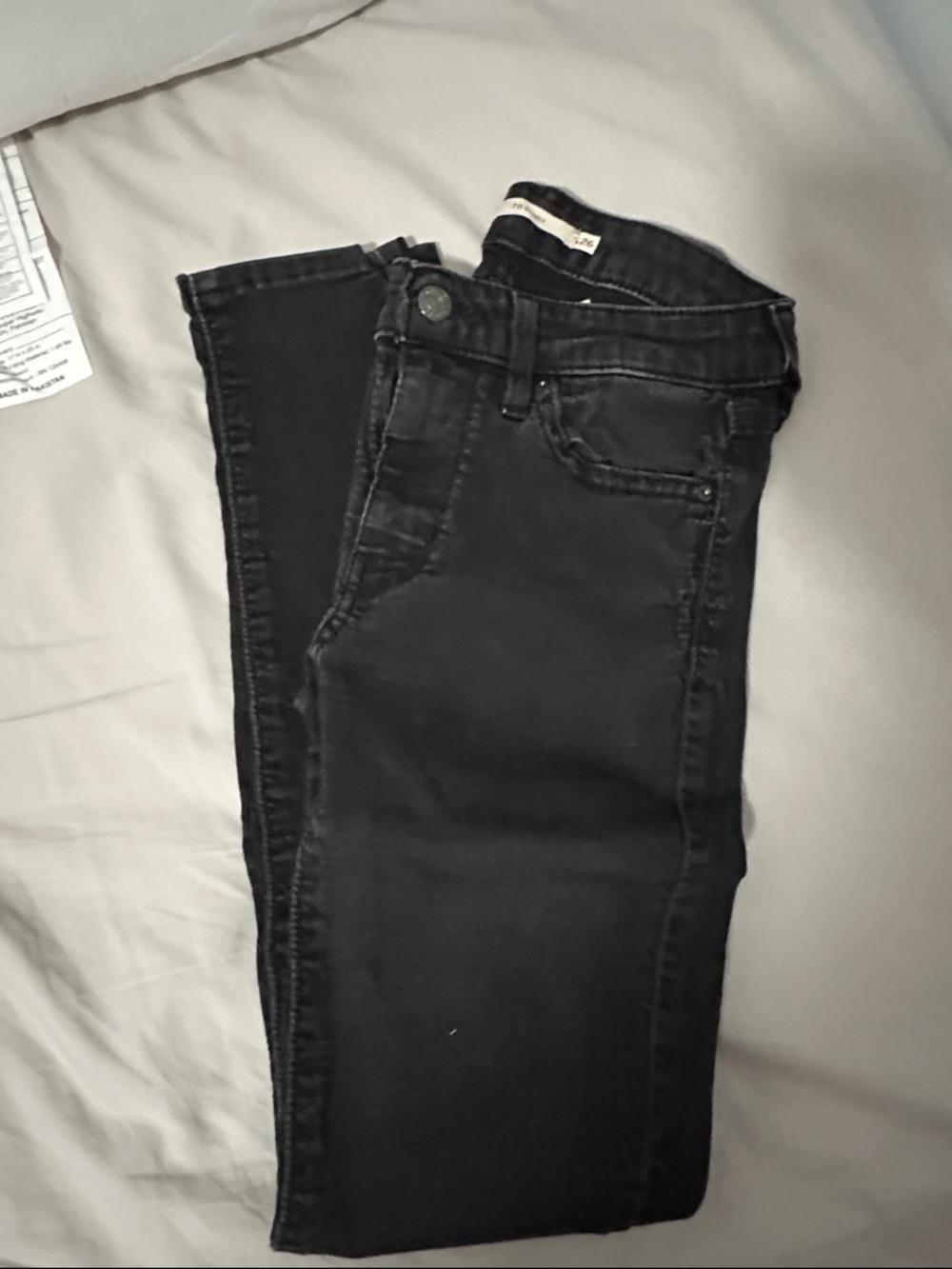 Levi’s 711 Skinny Black Jeans Size 26 Women